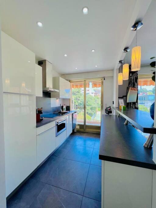 Le Pinede - Apt 4 Prs- Parking - Clim - 500M Plages Antibes Bagian luar foto
