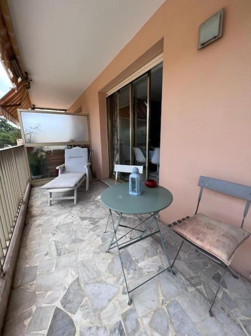 Le Pinede - Apt 4 Prs- Parking - Clim - 500M Plages Antibes Bagian luar foto