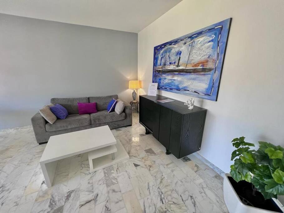 Le Pinede - Apt 4 Prs- Parking - Clim - 500M Plages Antibes Bagian luar foto